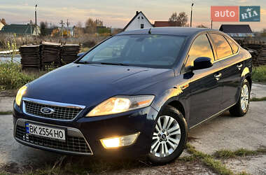 Лифтбек Ford Mondeo 2008 в Остроге