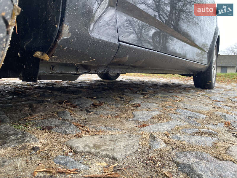 Універсал Ford Mondeo 2008 в Кореці фото 15 Універсал Ford Mondeo 2008 в Кореці