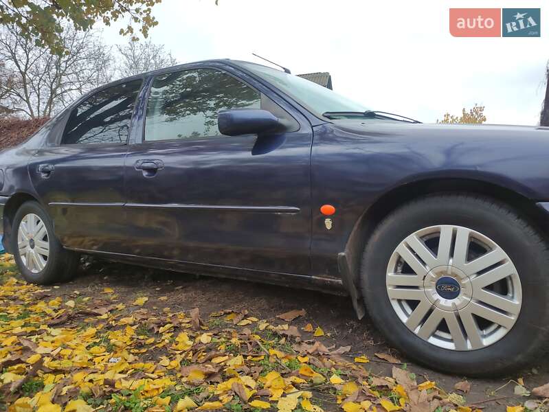 Лифтбек Ford Mondeo 1995 в Виннице