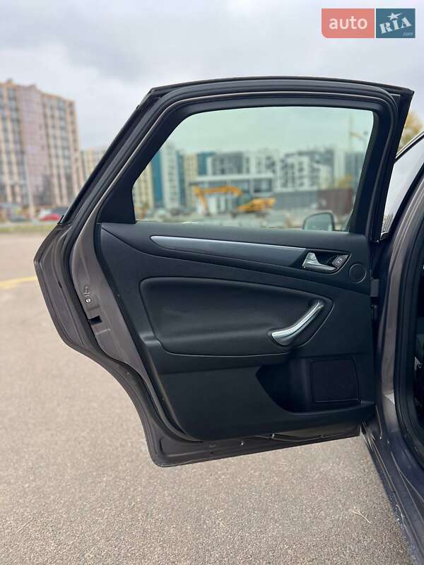 Седан Ford Mondeo 2012 в Черкассах