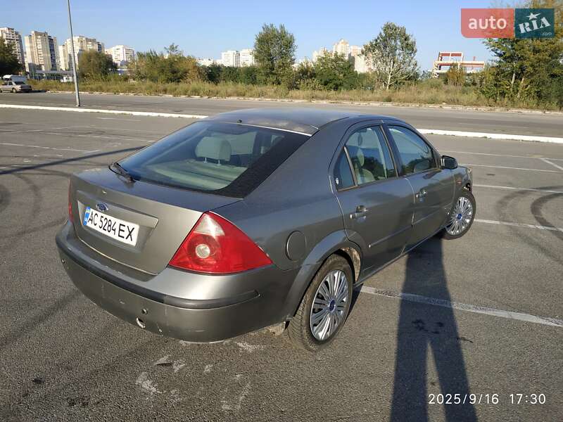 Лифтбек Ford Mondeo 2001 в Киеве
