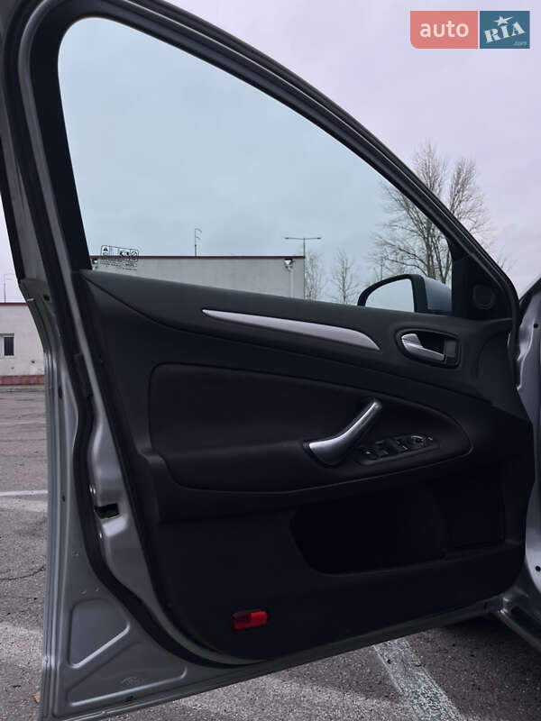 Универсал Ford Mondeo 2010 в Киеве