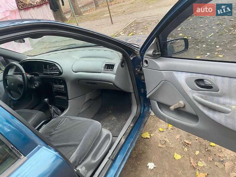 Седан Ford Mondeo 1994 в Запорожье