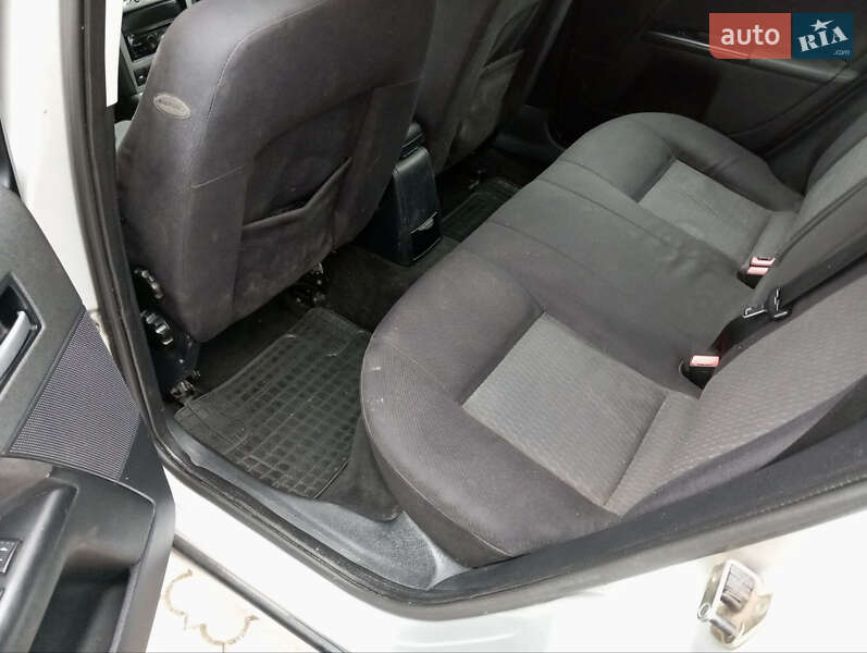 Ліфтбек Ford Mondeo 2001 в Волочиську фото 7 Ліфтбек Ford Mondeo 2001 в Волочиську
