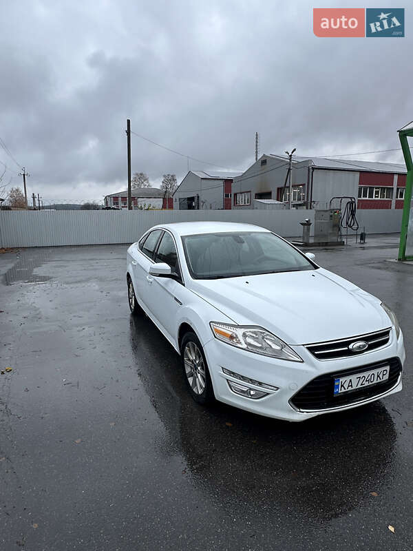 Седан Ford Mondeo 2011 в Киеве