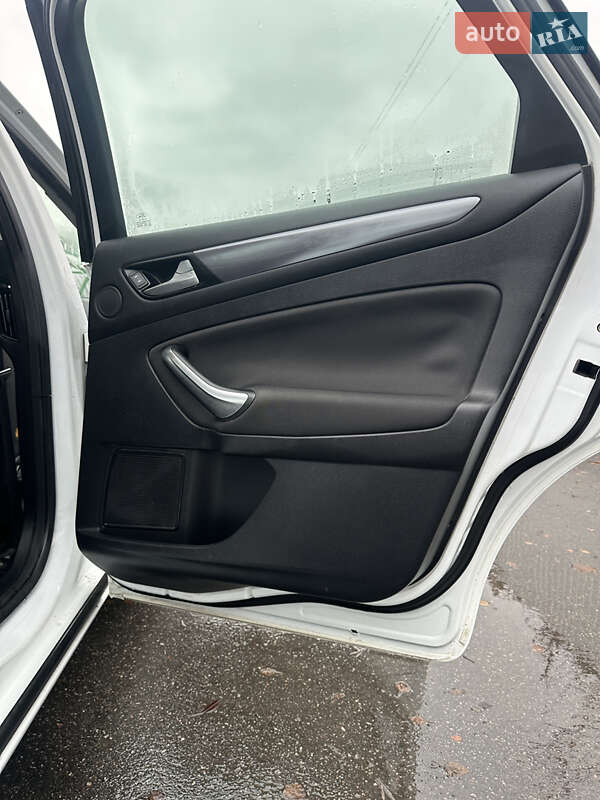 Седан Ford Mondeo 2011 в Киеве