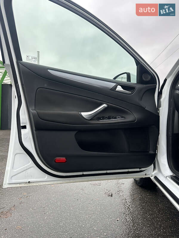 Седан Ford Mondeo 2011 в Киеве