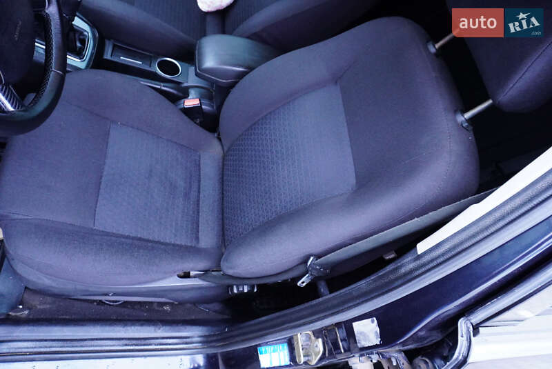 Универсал Ford Mondeo 2003 в Стрые