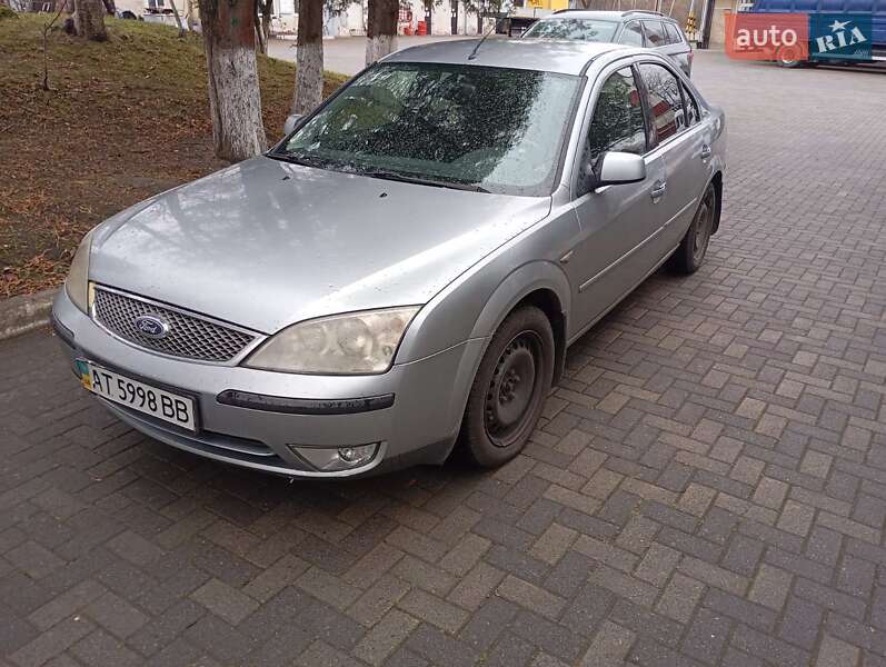 Седан Ford Mondeo 2003 в Долине