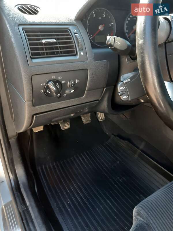 Лифтбек Ford Mondeo 2003 в Черкассах фото 4 Лифтбек Ford Mondeo 2003 в Черкассах