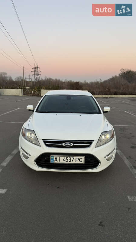 Седан Ford Mondeo 2012 в Ирпене