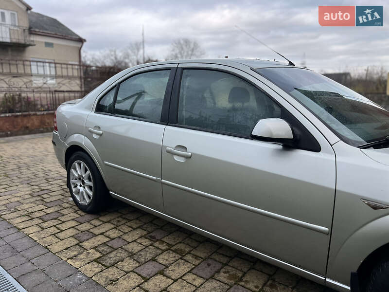 Седан Ford Mondeo 2000 в Львове