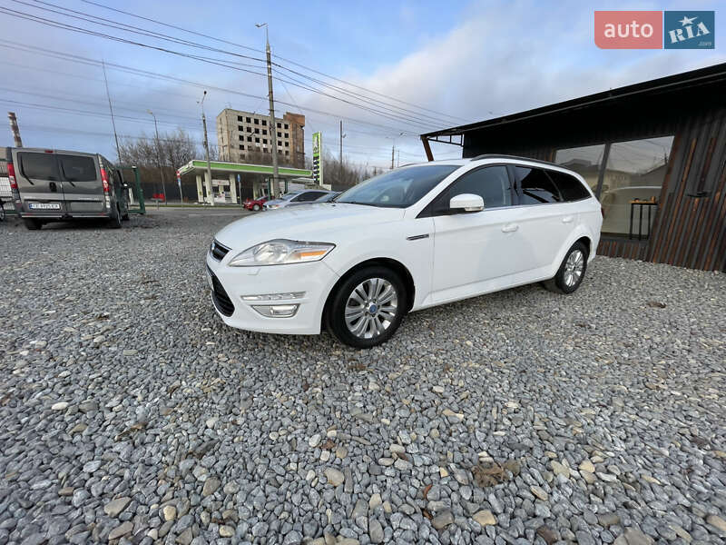 Універсал Ford Mondeo 2012 в Чернівцях