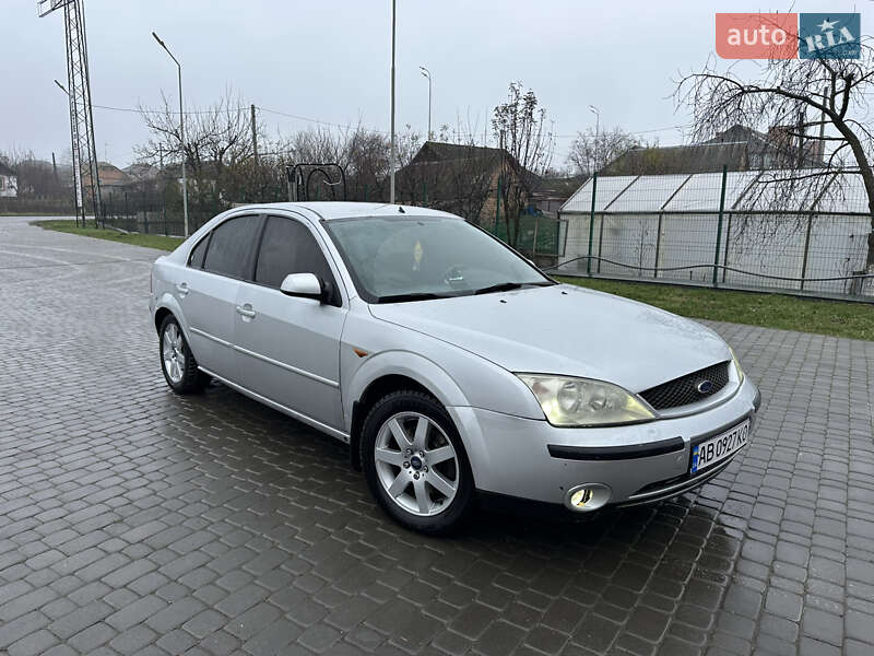 Лифтбек Ford Mondeo 2000 в Казатине