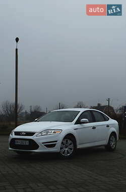Седан Ford Mondeo 2012 в Малині