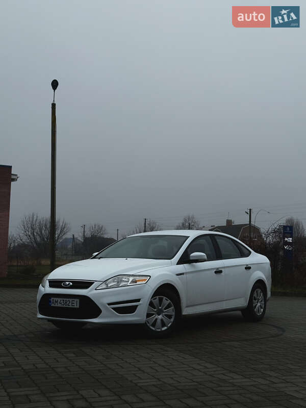 Седан Ford Mondeo 2012 в Малине фото Седан Ford Mondeo 2012 в Малине