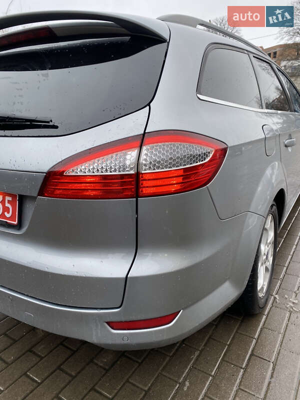 Универсал Ford Mondeo 2010 в Ровно