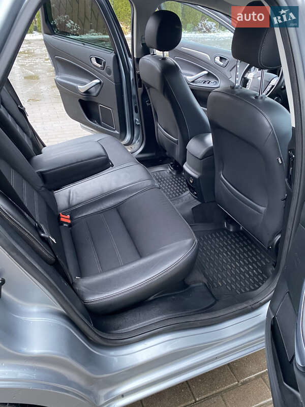 Универсал Ford Mondeo 2010 в Ровно