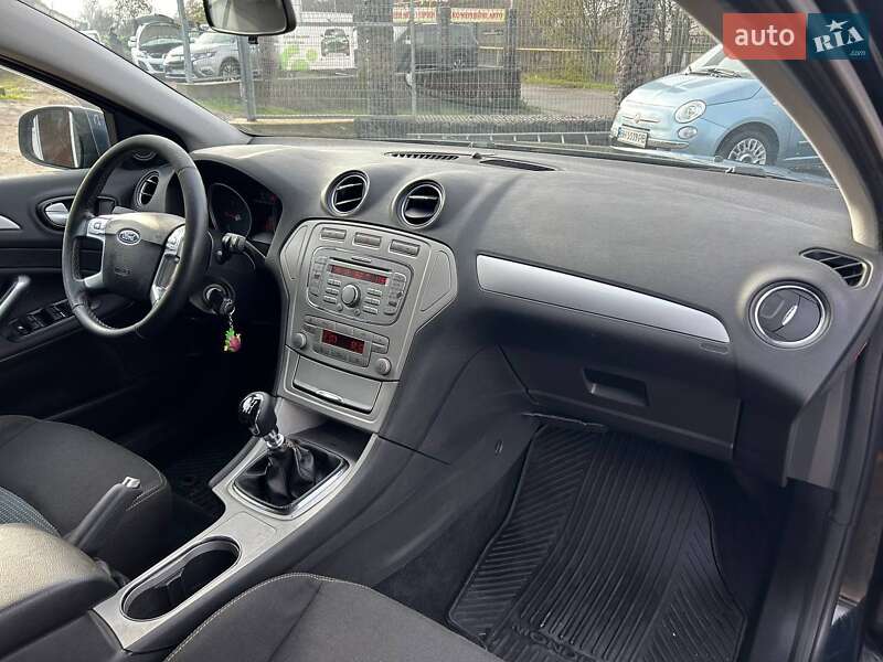 Седан Ford Mondeo 2010 в Одессе