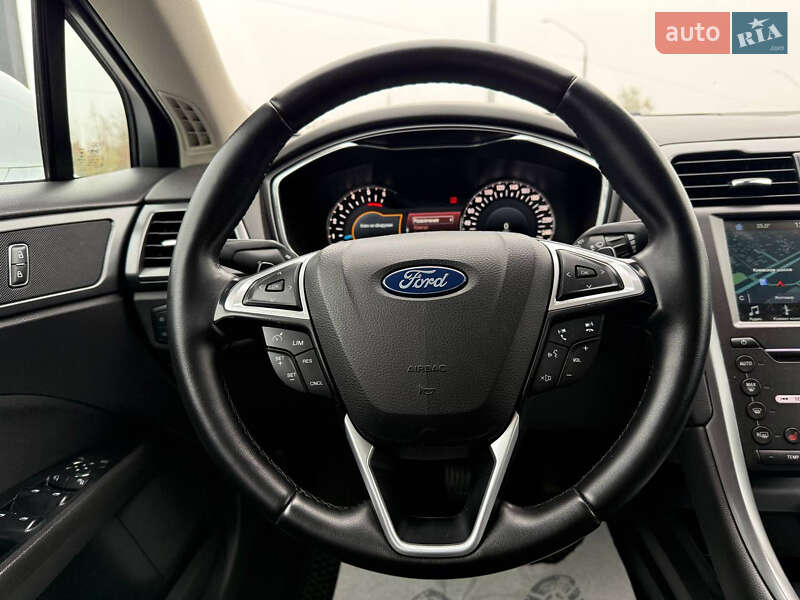 Седан Ford Mondeo 2015 в Житомире
