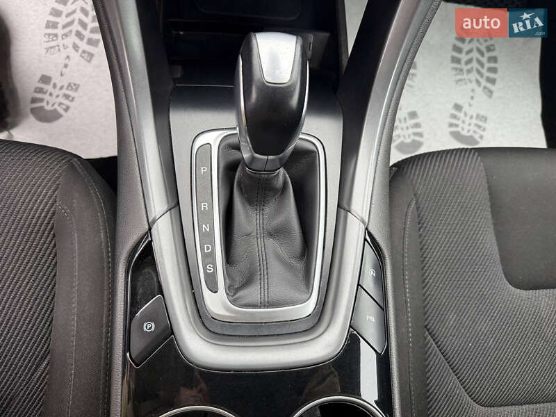 Седан Ford Mondeo 2015 в Житомире