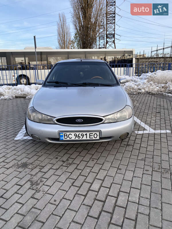 Ліфтбек Ford Mondeo 1997 в Львові