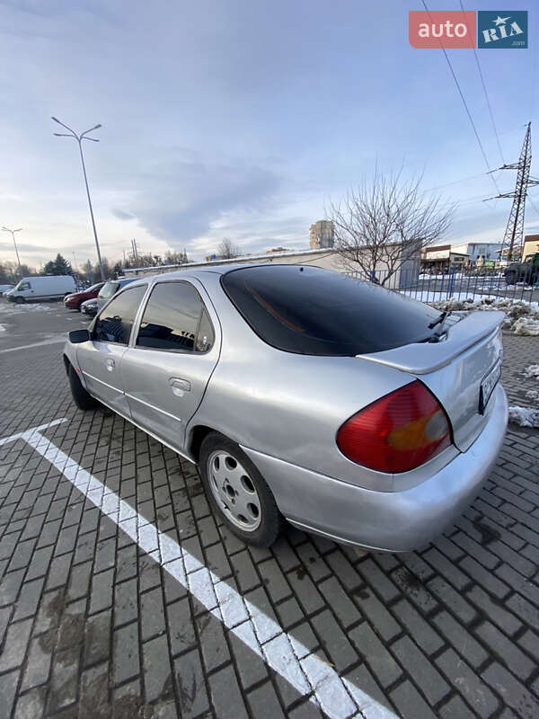 Ліфтбек Ford Mondeo 1997 в Львові