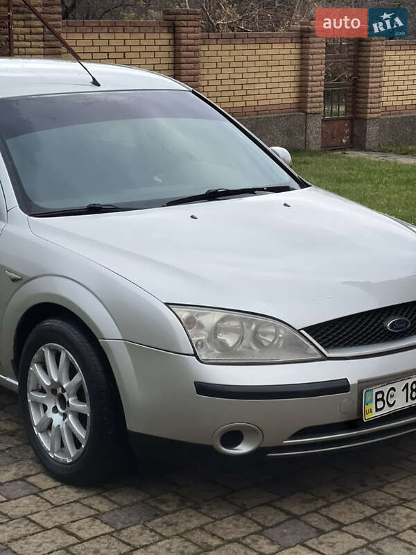 Седан Ford Mondeo 2000 в Львові