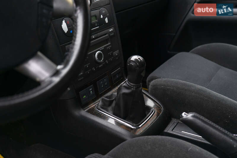 Універсал Ford Mondeo 2004 в Ужгороді