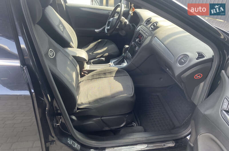 Седан Ford Mondeo 2012 в Звенигородці