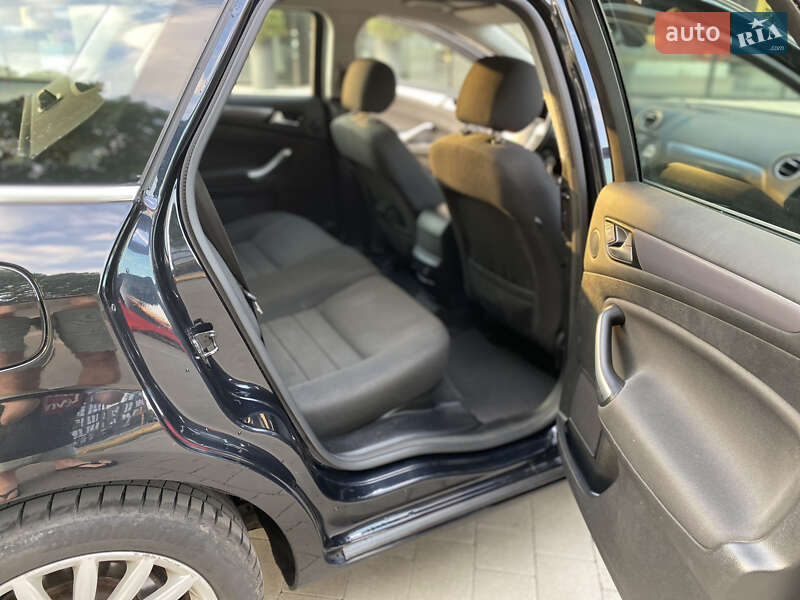 Универсал Ford Mondeo 2011 в Ужгороде