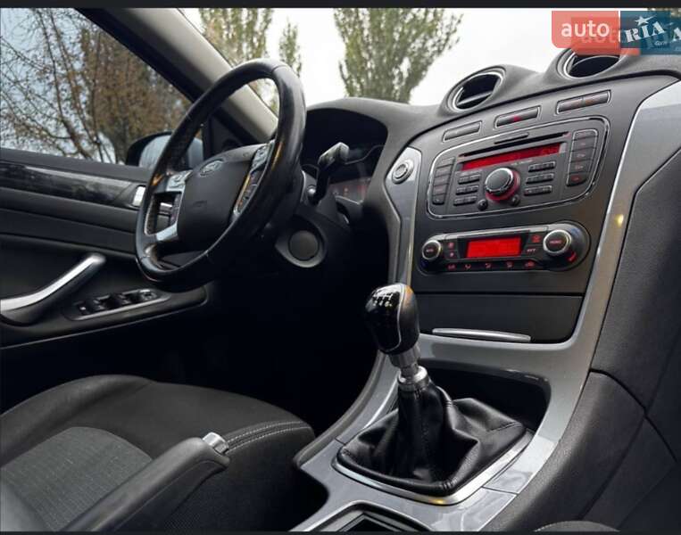 Седан Ford Mondeo 2012 в Харкові