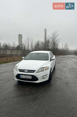 Седан Ford Mondeo 2011 в Богуславе