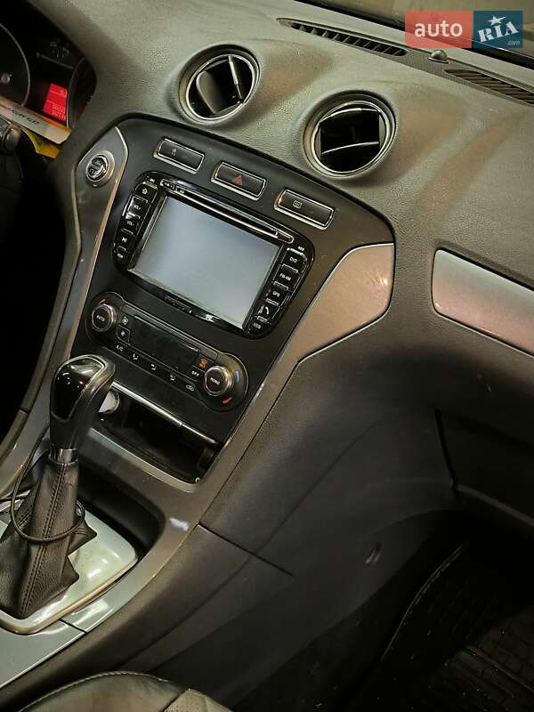 Лифтбек Ford Mondeo 2013 в Киеве