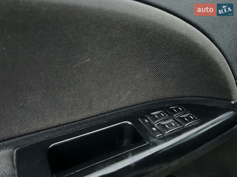 Седан Ford Mondeo 2000 в Львові