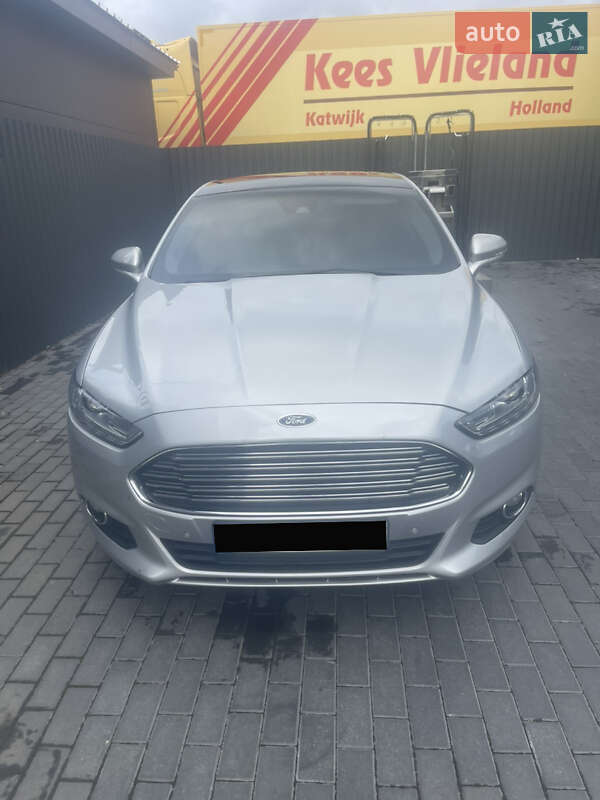 Седан Ford Mondeo 2015 в Киеве