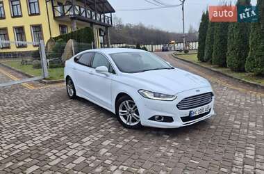 Седан Ford Mondeo 2015 в Львове