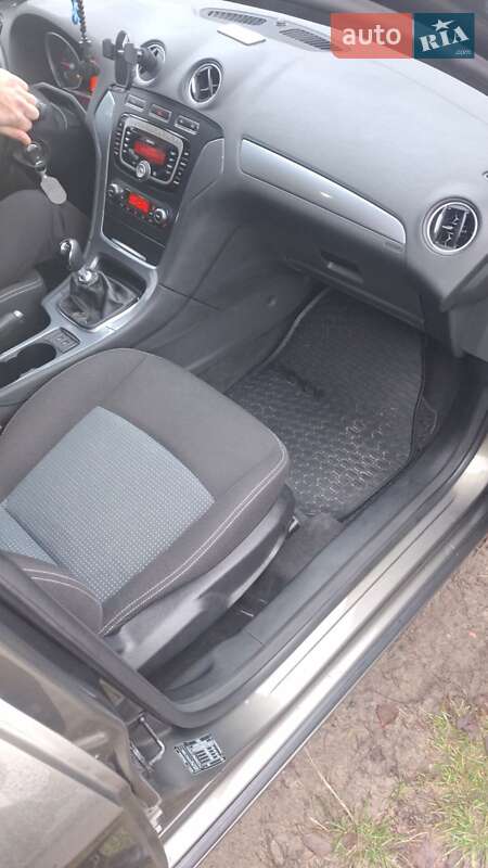 Универсал Ford Mondeo 2011 в Сарнах