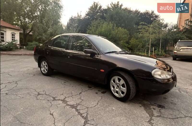 Ліфтбек Ford Mondeo 1997 в Шептицькому