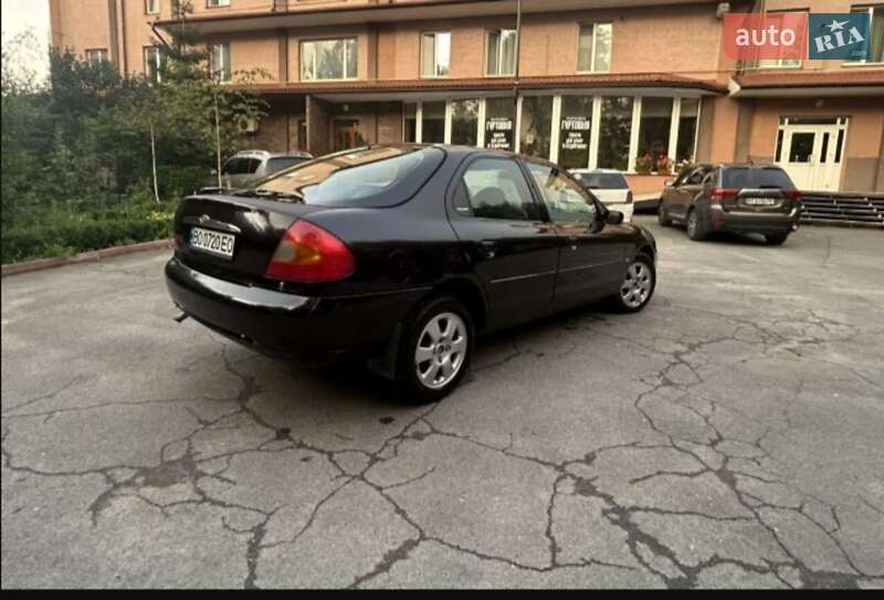 Ліфтбек Ford Mondeo 1997 в Шептицькому