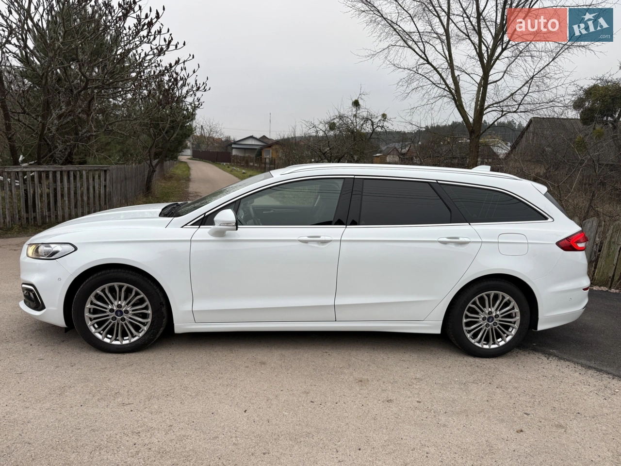2019 Ford Mondeo - мініатюра 18