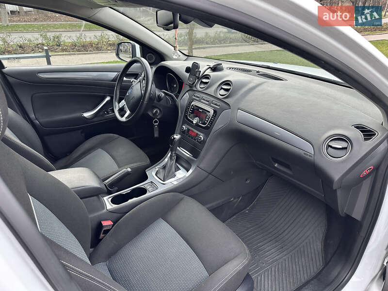 Лифтбек Ford Mondeo 2014 в Одессе фото 9 Лифтбек Ford Mondeo 2014 в Одессе