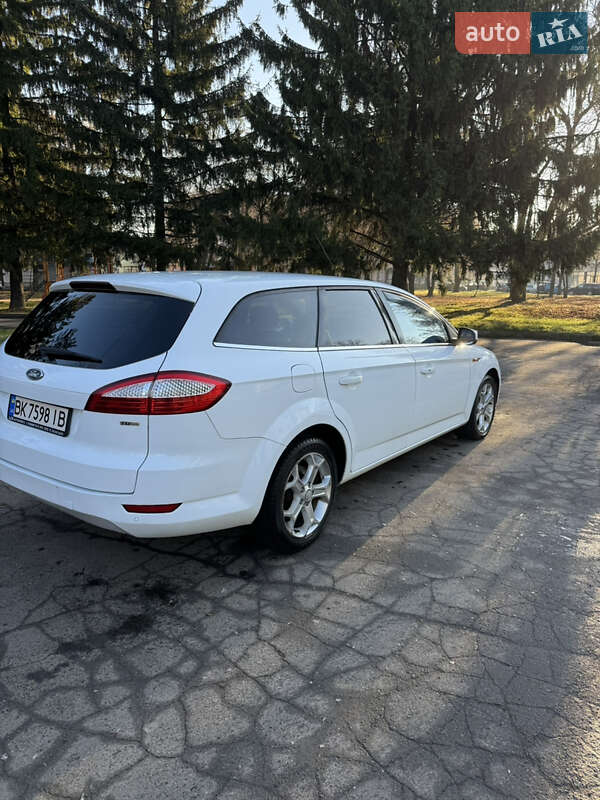 Универсал Ford Mondeo 2010 в Ровно