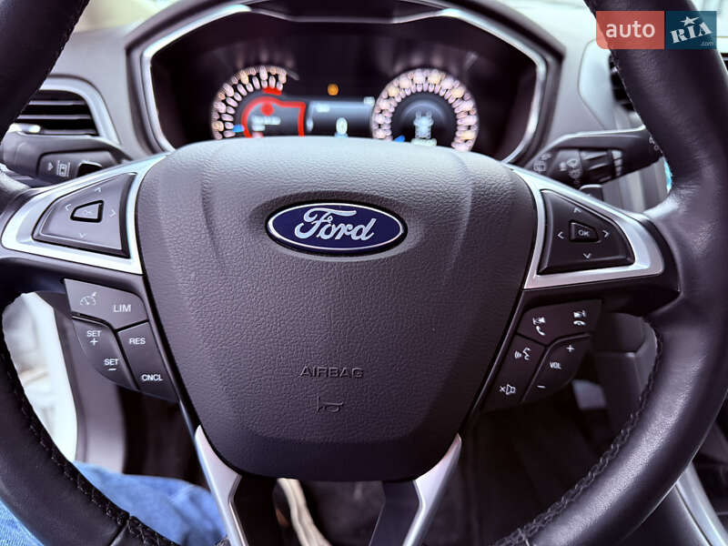 Лифтбек Ford Mondeo 2016 в Киеве