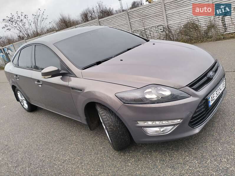 Седан Ford Mondeo 2012 в Днепре