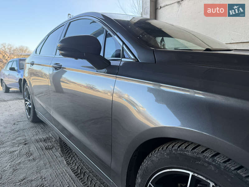 Лифтбек Ford Mondeo 2016 в Запорожье