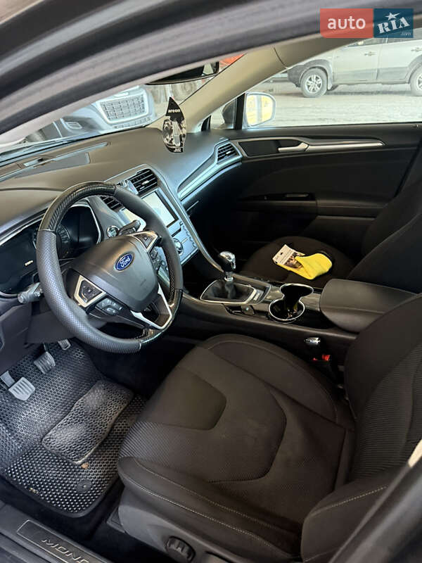 Лифтбек Ford Mondeo 2016 в Запорожье