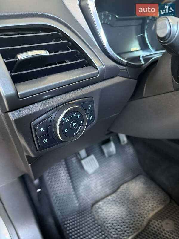 Лифтбек Ford Mondeo 2016 в Запорожье