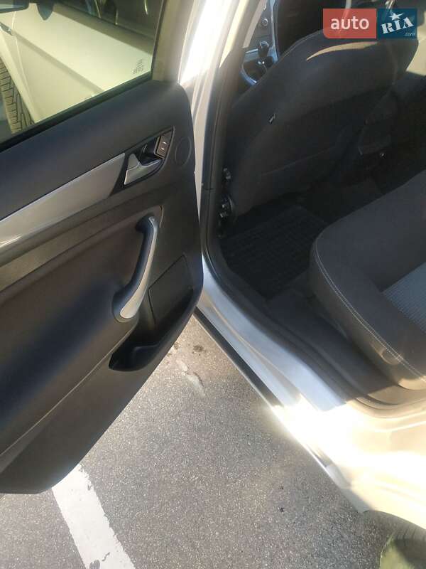 Универсал Ford Mondeo 2011 в Киеве фото 3 Универсал Ford Mondeo 2011 в Киеве