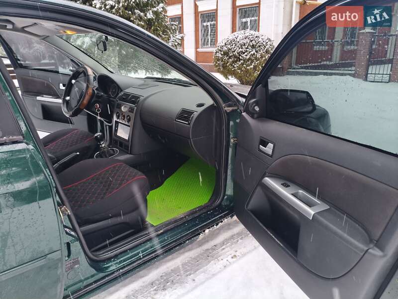 Ліфтбек Ford Mondeo 2001 в Калинівці